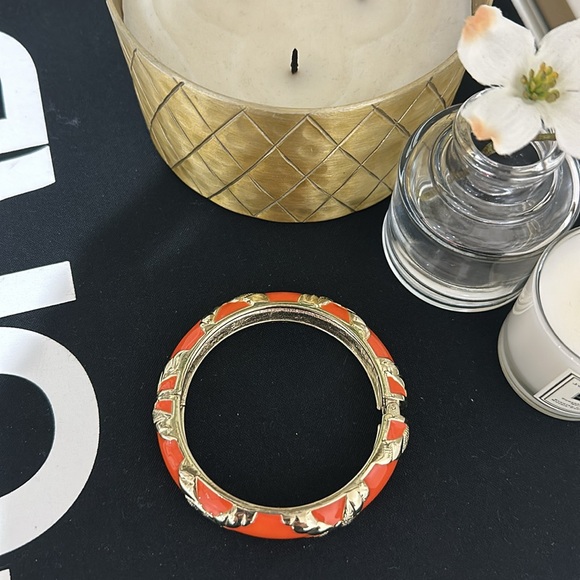 Cache Orange Bangle - Picture 5 of 8